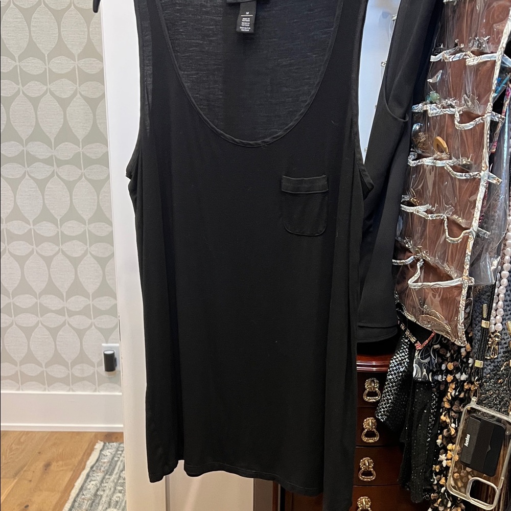 Women's Black Sleeveless Top